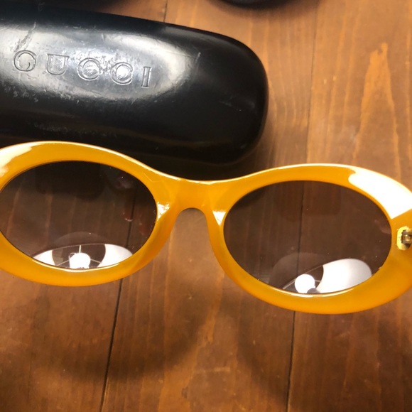 Authentic Vintage Gucci Sunglasses GG2400 - Orange - Picture 9 of 12